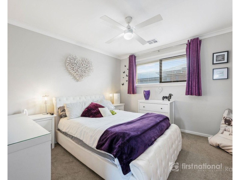 7 Blue Bush Way, Cranbourne East VIC 3977