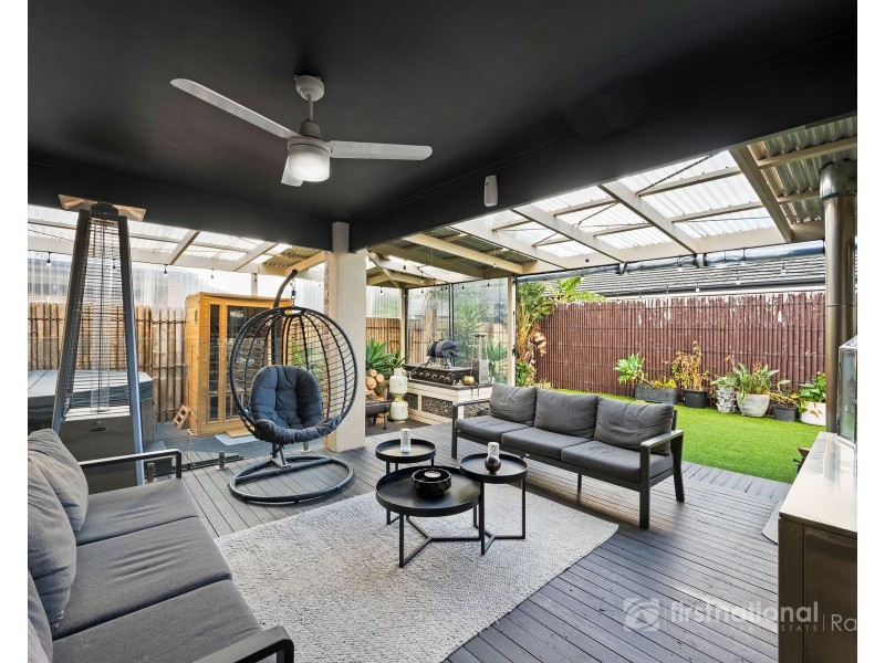 7 Blue Bush Way, Cranbourne East VIC 3977