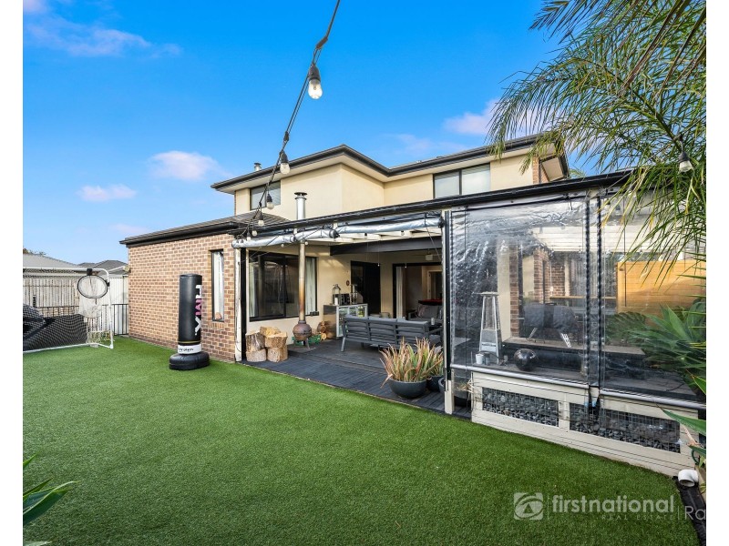 7 Blue Bush Way, Cranbourne East VIC 3977