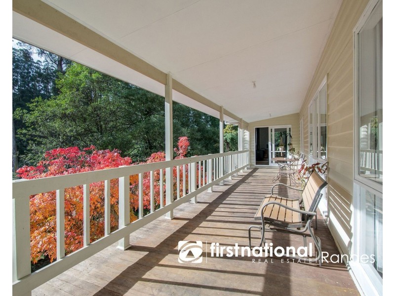 176 MONBULK ROAD, Kallista VIC 3791