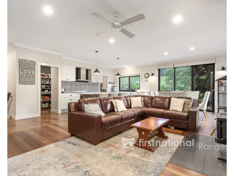1475 Pakenham Road, Mount Burnett VIC 3781