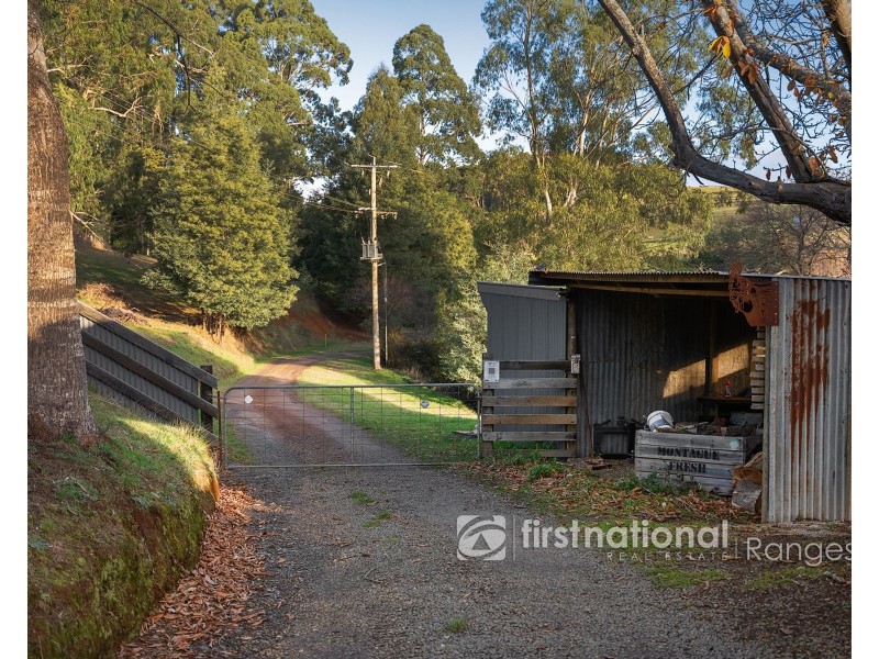 1475 Pakenham Road, Mount Burnett VIC 3781
