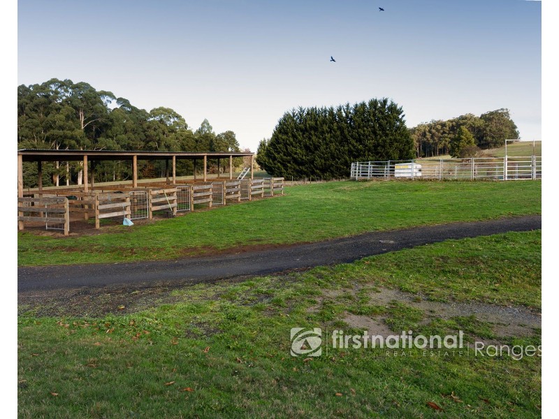 1475 Pakenham Road, Mount Burnett VIC 3781
