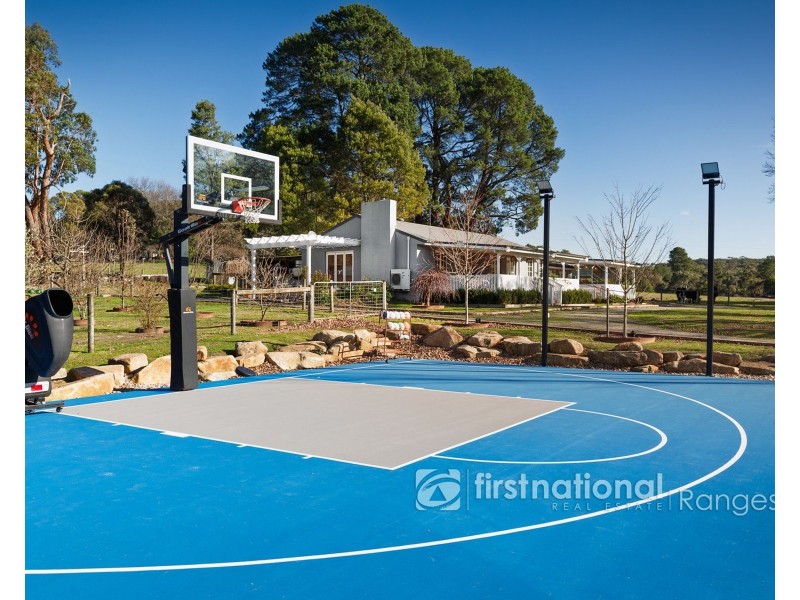 450 Woori Yallock Road, Cockatoo VIC 3781