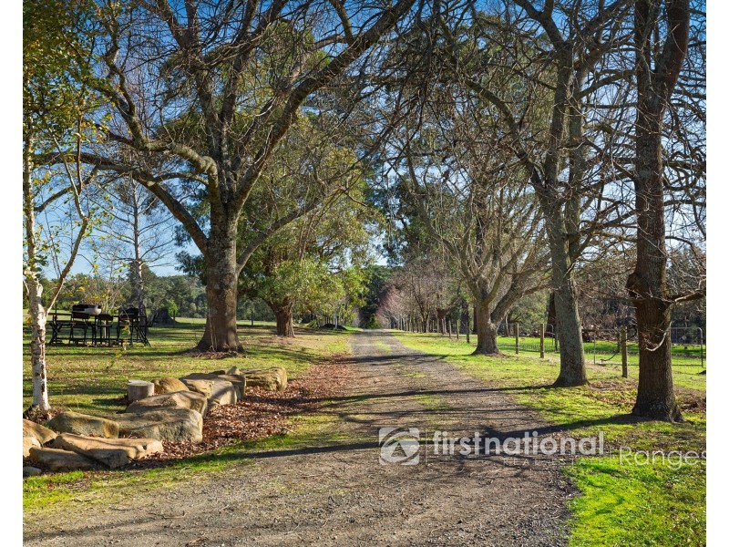 450 Woori Yallock Road, Cockatoo VIC 3781