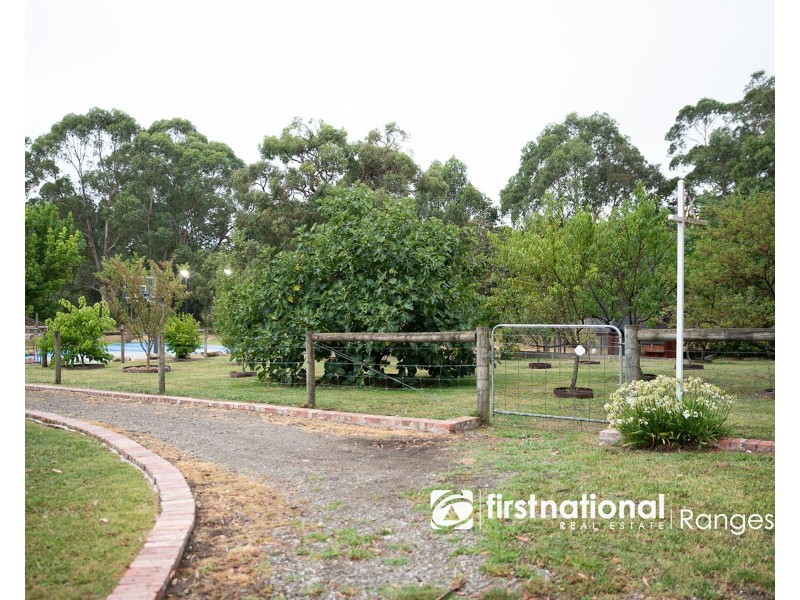 450 Woori Yallock Road, Cockatoo VIC 3781