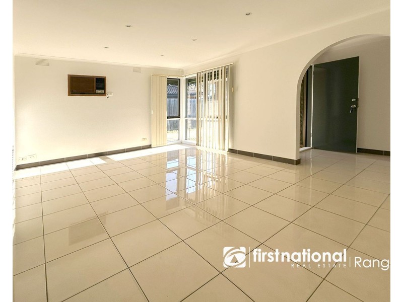 16 Arleon Crescent, Cranbourne VIC 3977