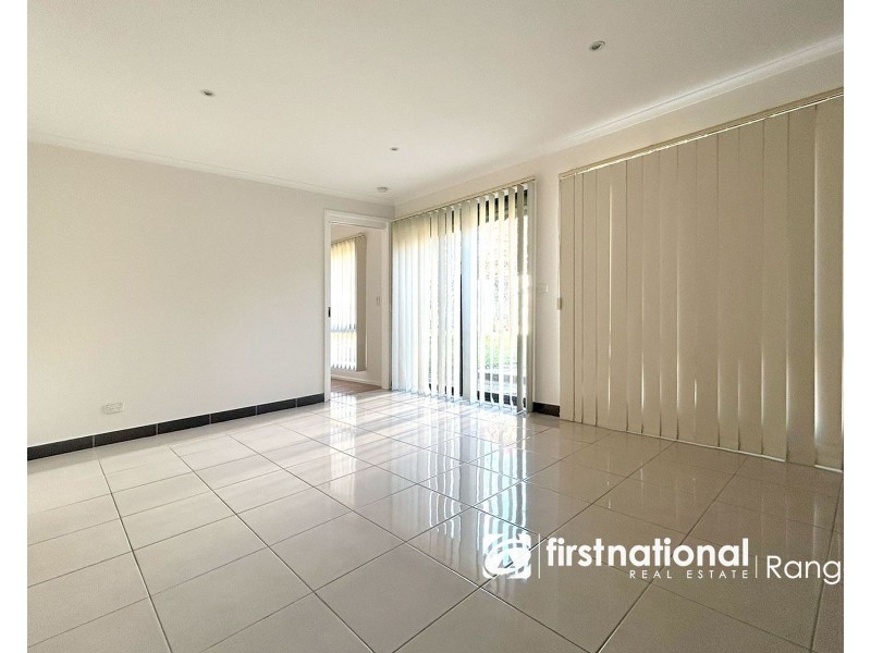 16 Arleon Crescent, Cranbourne VIC 3977
