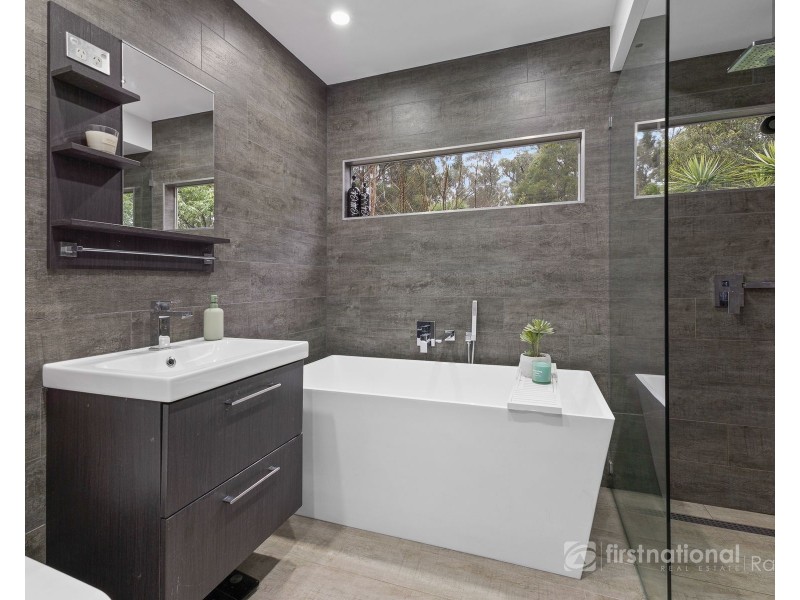 15 Peters Road, Belgrave VIC 3160