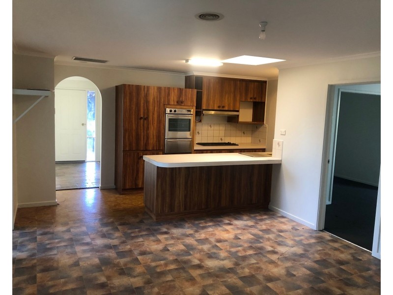22 Macquarie Court, Cranbourne North VIC 3977