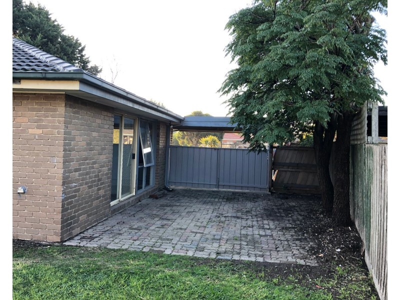 22 Macquarie Court, Cranbourne North VIC 3977