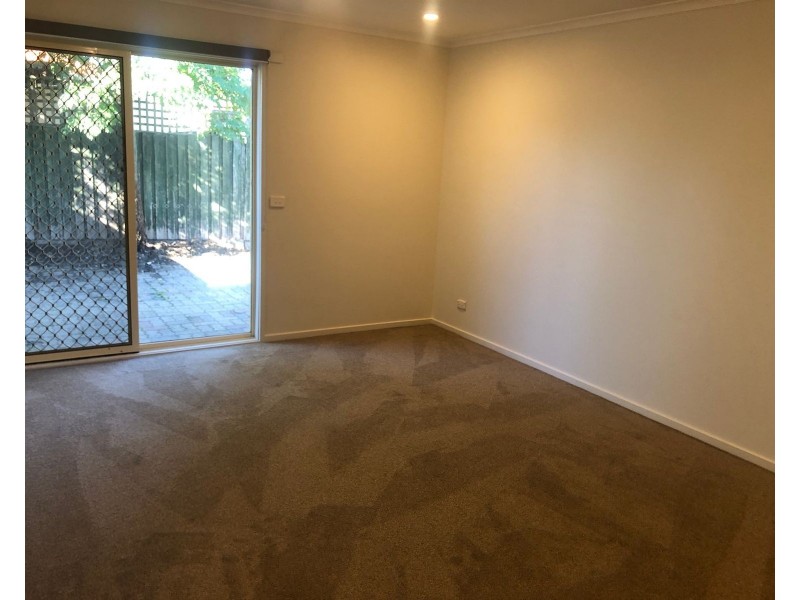 22 Macquarie Court, Cranbourne North VIC 3977