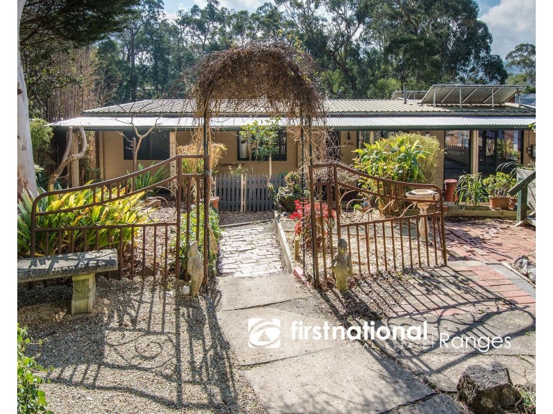 11 Bayview Avenue, Upwey VIC 3158