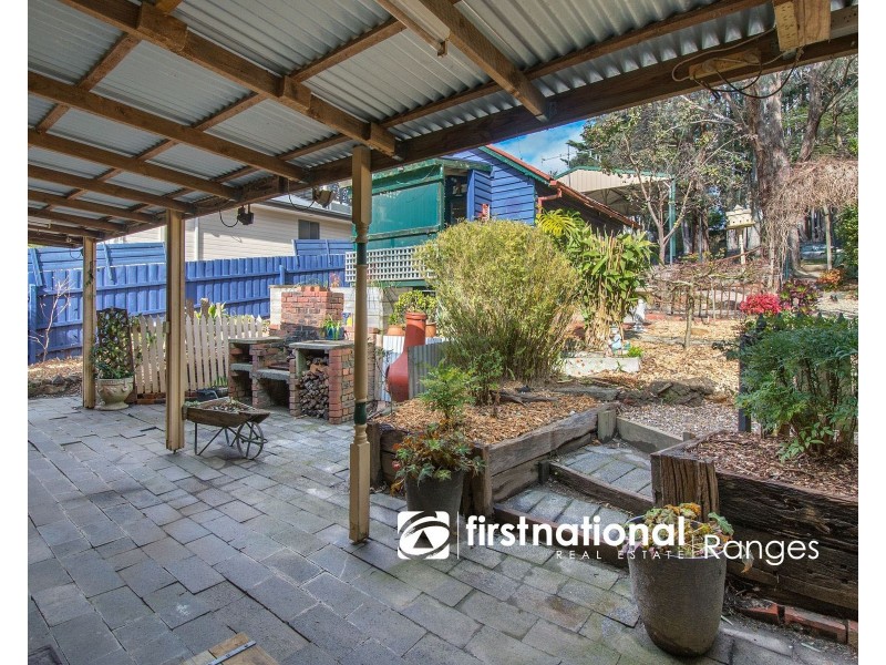 11 Bayview Avenue, Upwey VIC 3158
