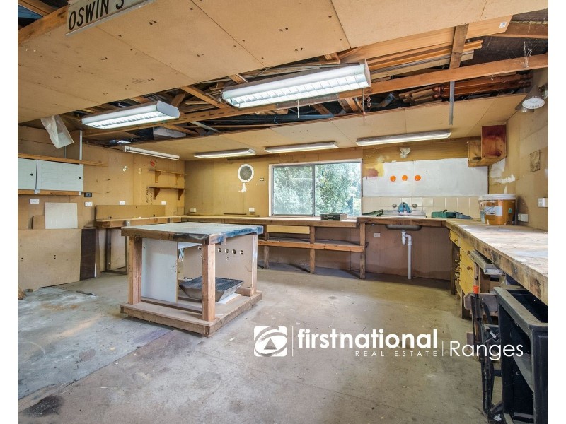 11 Bayview Avenue, Upwey VIC 3158
