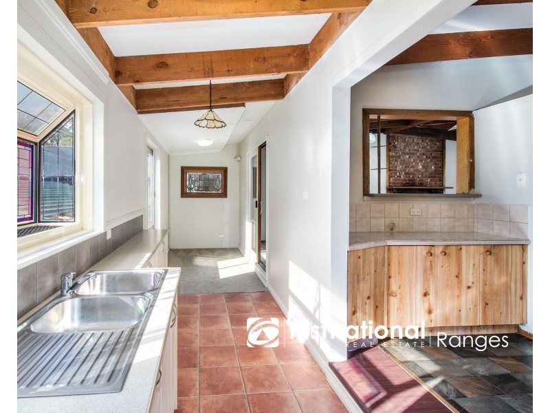 11 Bayview Avenue, Upwey VIC 3158