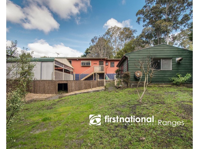 11 Bayview Avenue, Upwey VIC 3158