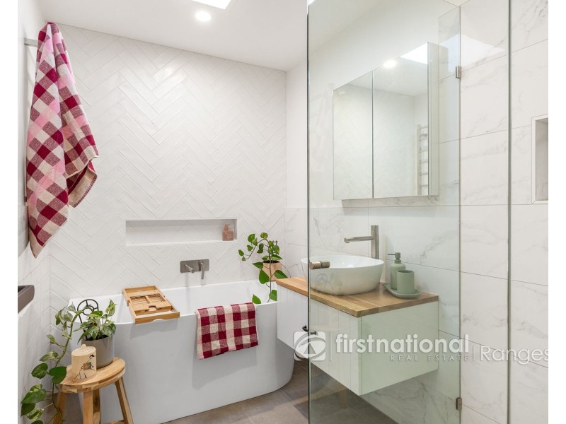 1/6 Elton Road, Ferntree Gully VIC 3156