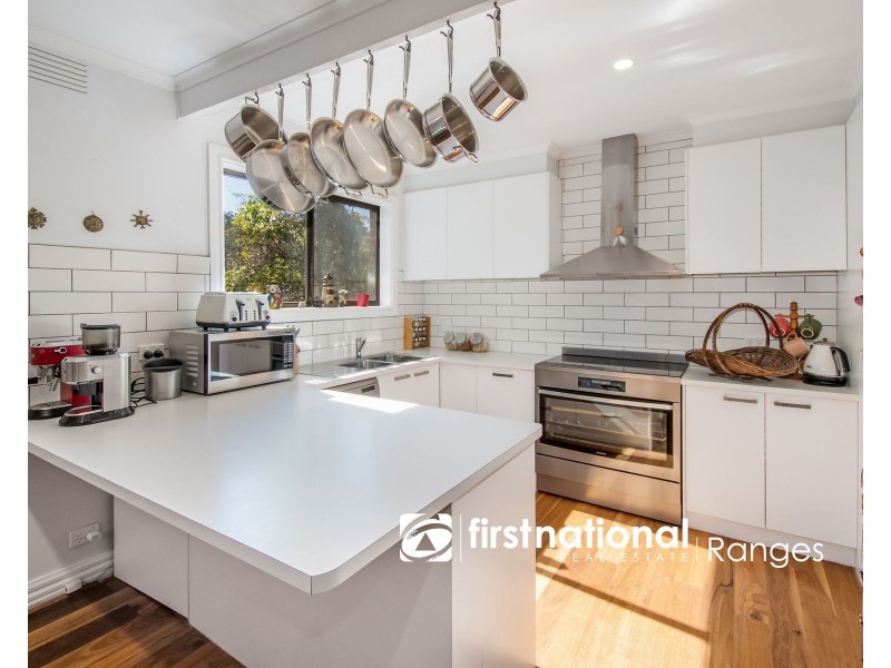 24 Batesleigh Road, Selby VIC 3159