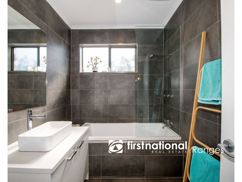 24 Batesleigh Road, Selby VIC 3159
