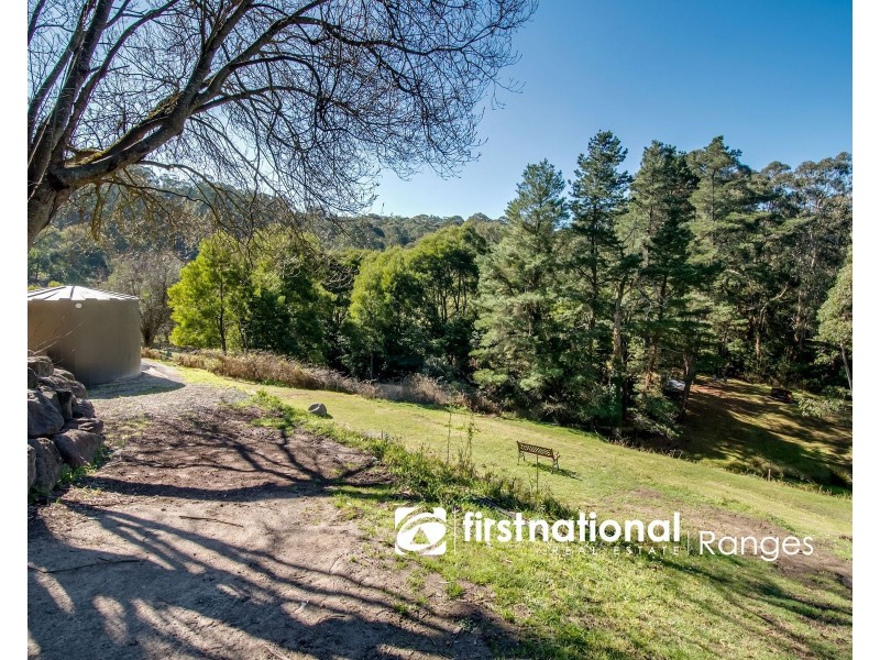 24 Batesleigh Road, Selby VIC 3159