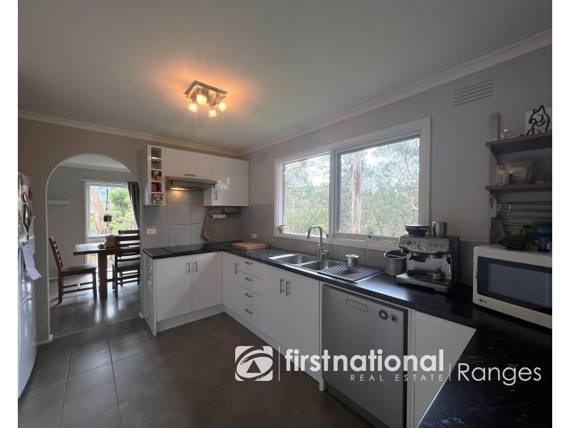 48 Thompson Road, Upwey VIC 3158