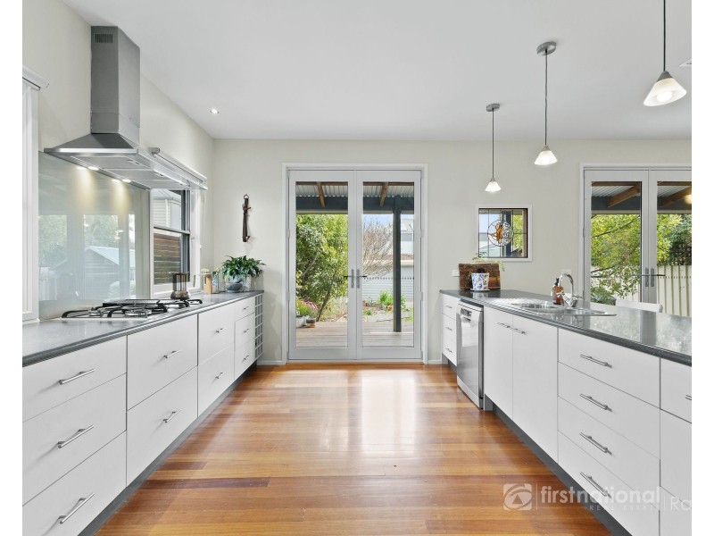 33 Cassels Road, Brunswick VIC 3056