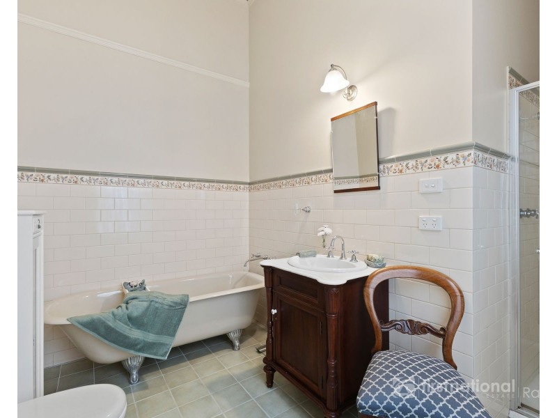 33 Cassels Road, Brunswick VIC 3056