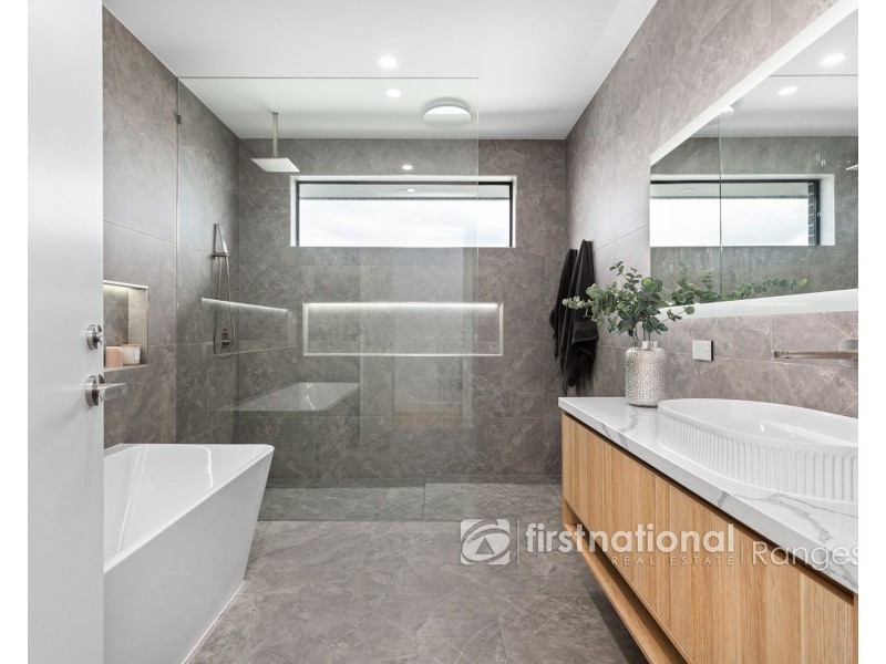 20 Petworth Rise, Officer VIC 3809