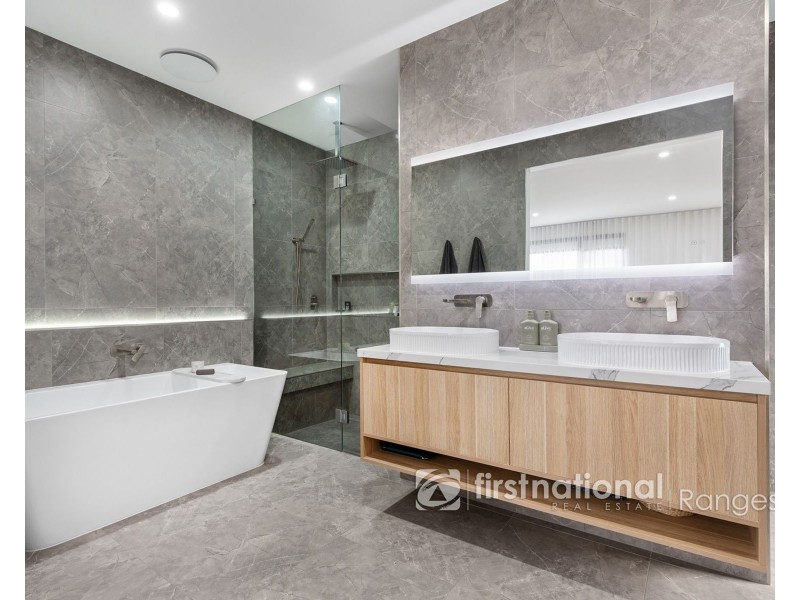 20 Petworth Rise, Officer VIC 3809