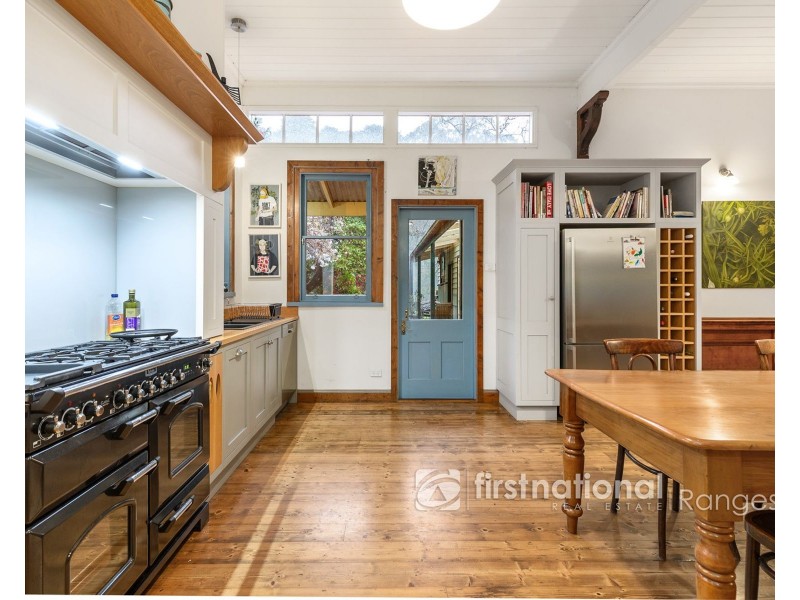 4 Ogilvy Road, Clematis VIC 3782