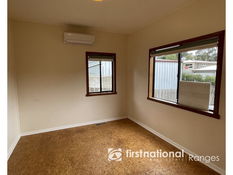 16 Fairbridge Lane, Cockatoo VIC 3781