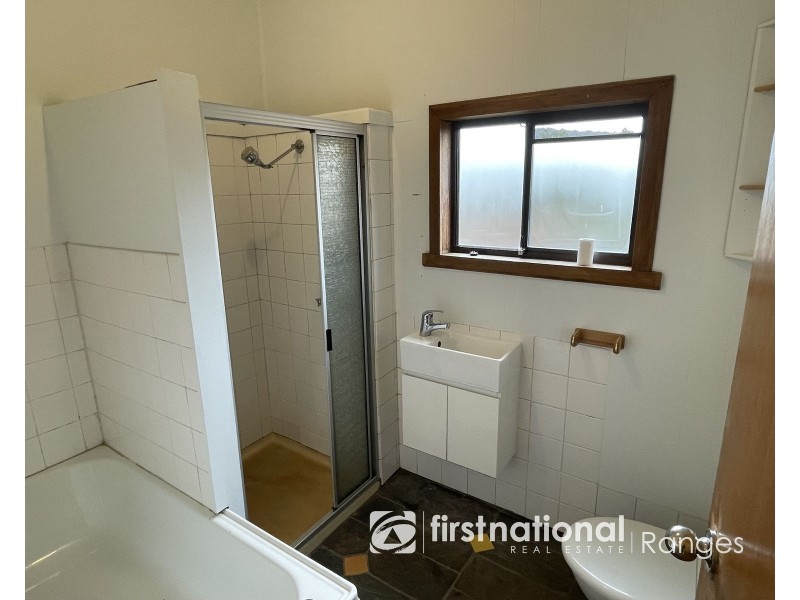 16 Fairbridge Lane, Cockatoo VIC 3781