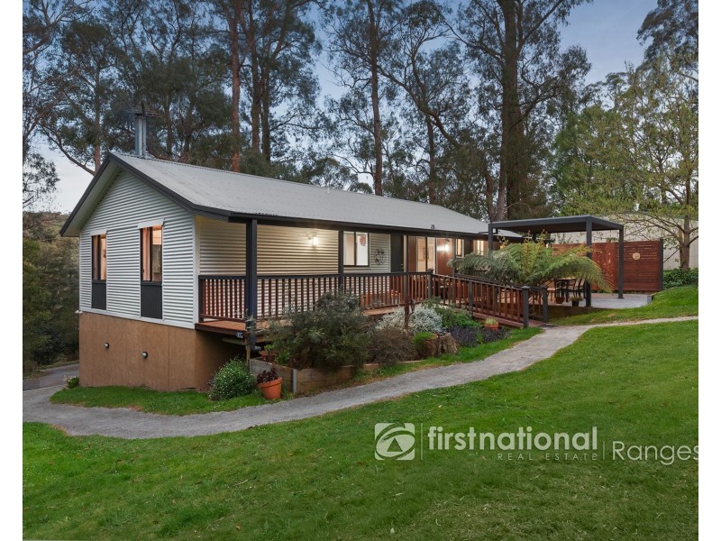 24 Amphlett Avenue, Cockatoo VIC 3781