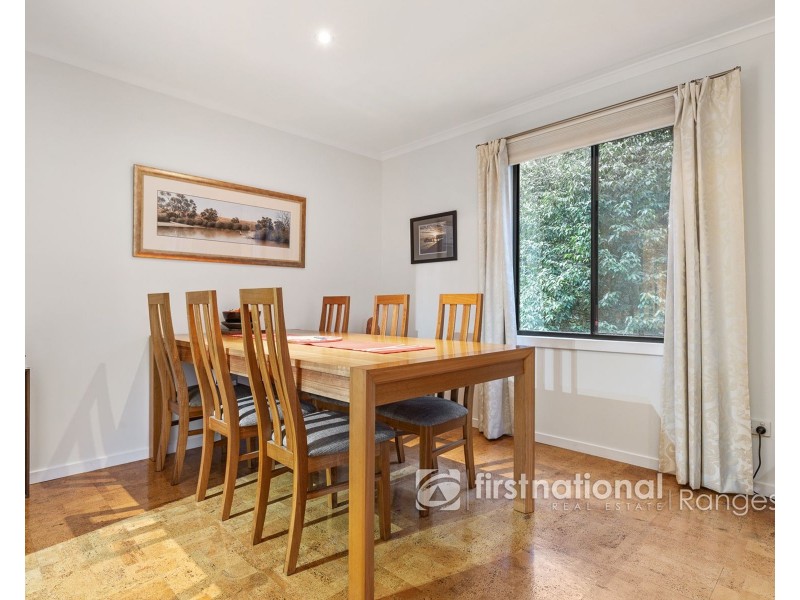 24 Amphlett Avenue, Cockatoo VIC 3781