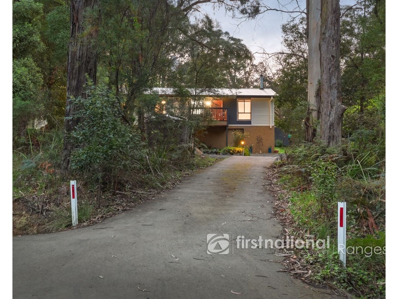 24 Amphlett Avenue, Cockatoo VIC 3781