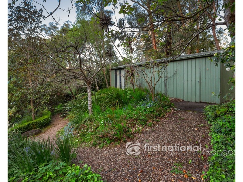 24 Amphlett Avenue, Cockatoo VIC 3781