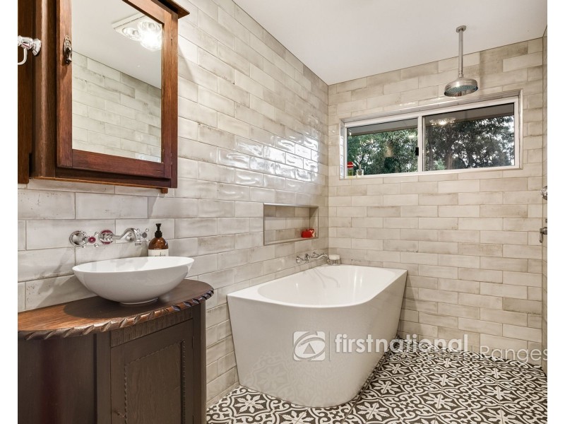8 Nolan Road, Emerald VIC 3782