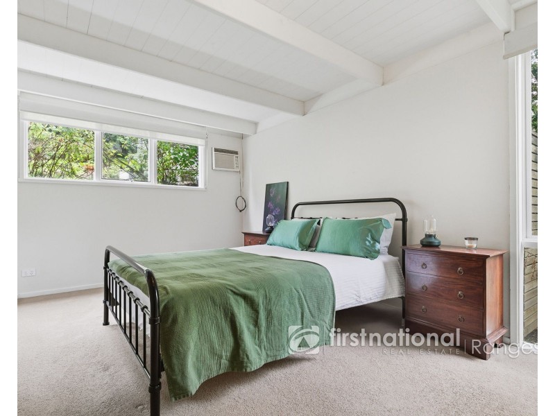 15 Charman Avenue, Emerald VIC 3782