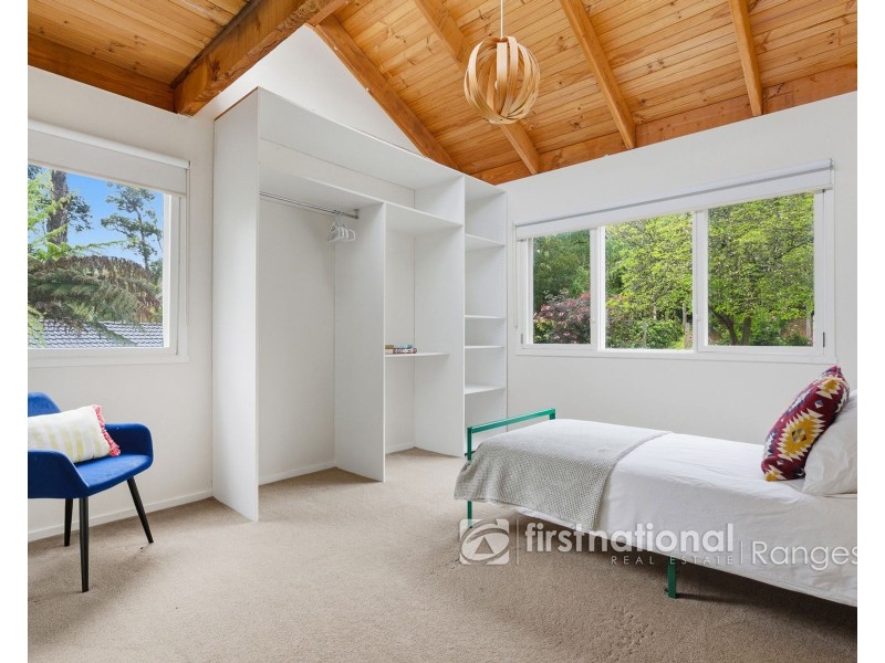 15 Charman Avenue, Emerald VIC 3782