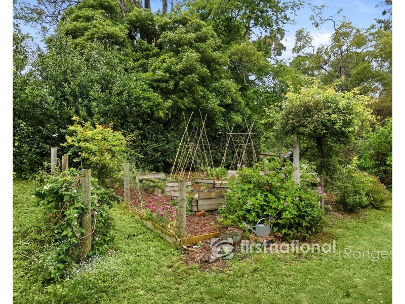 15 Charman Avenue, Emerald VIC 3782