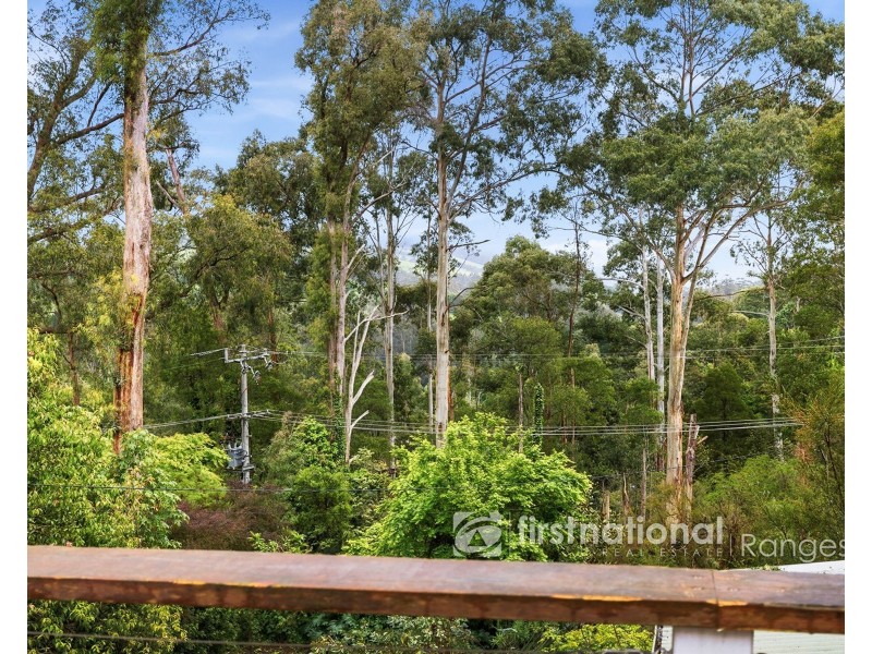 15 Charman Avenue, Emerald VIC 3782