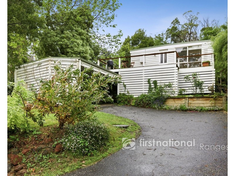 15 Charman Avenue, Emerald VIC 3782