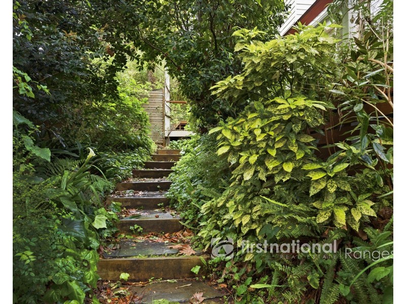 15 Charman Avenue, Emerald VIC 3782