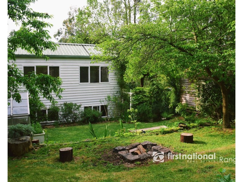 15 Charman Avenue, Emerald VIC 3782