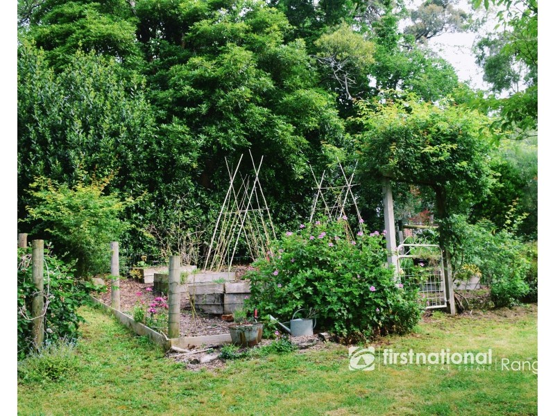 15 Charman Avenue, Emerald VIC 3782