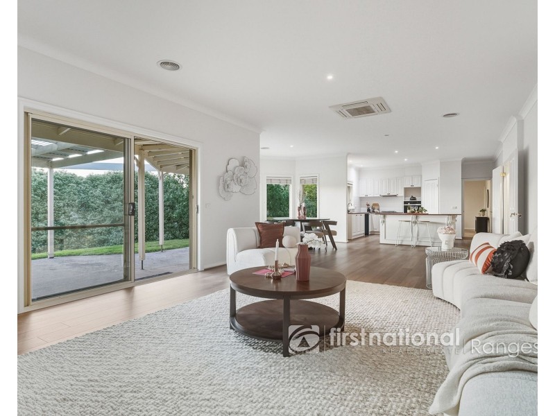 17 & 17a Ford Road, Emerald VIC 3782