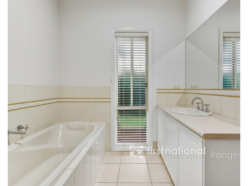 17 & 17a Ford Road, Emerald VIC 3782