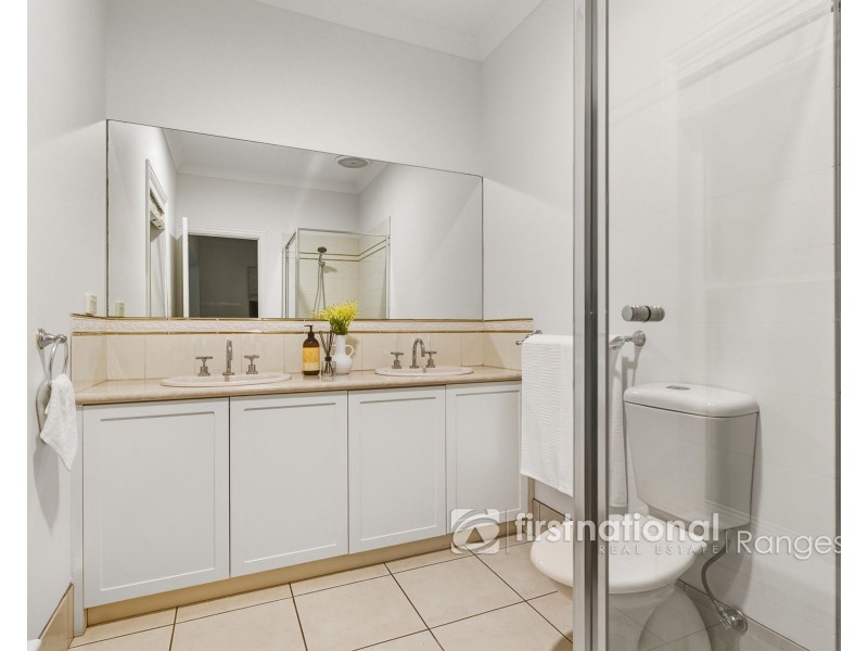 17 & 17a Ford Road, Emerald VIC 3782
