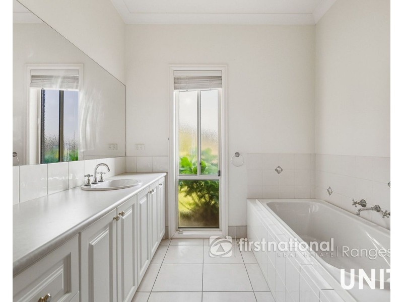 17 & 17a Ford Road, Emerald VIC 3782